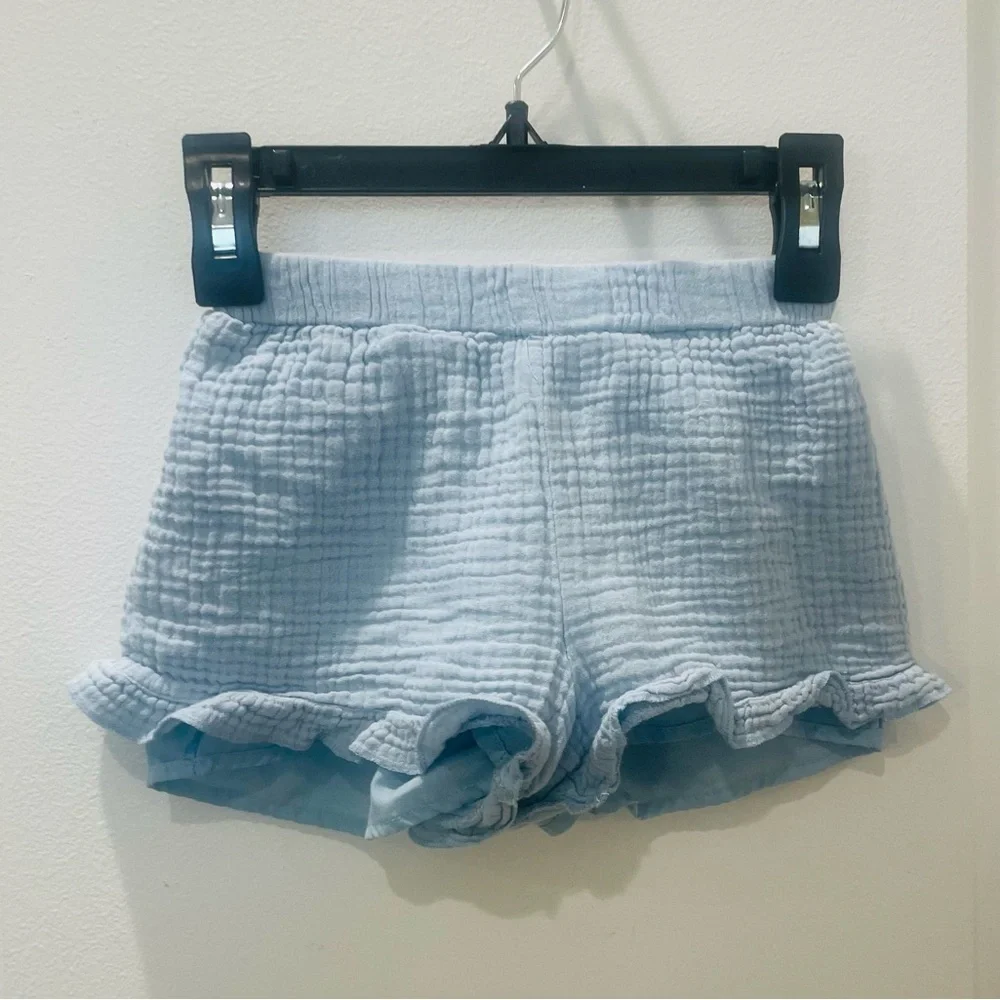 Between…Girls Blue Crochet Top and Shorts outfit with Daisy Accents - Picture 5 of 5